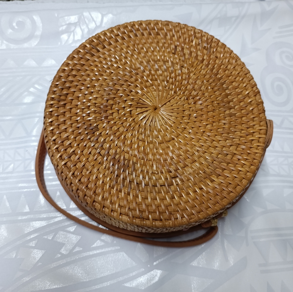 Handwoven Round Rattan Bag - Picture 3 of 4